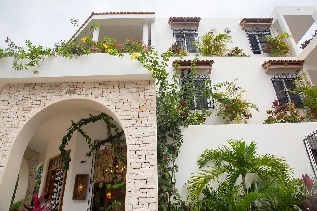 ***  Livetulum Aparthotel Mexico
